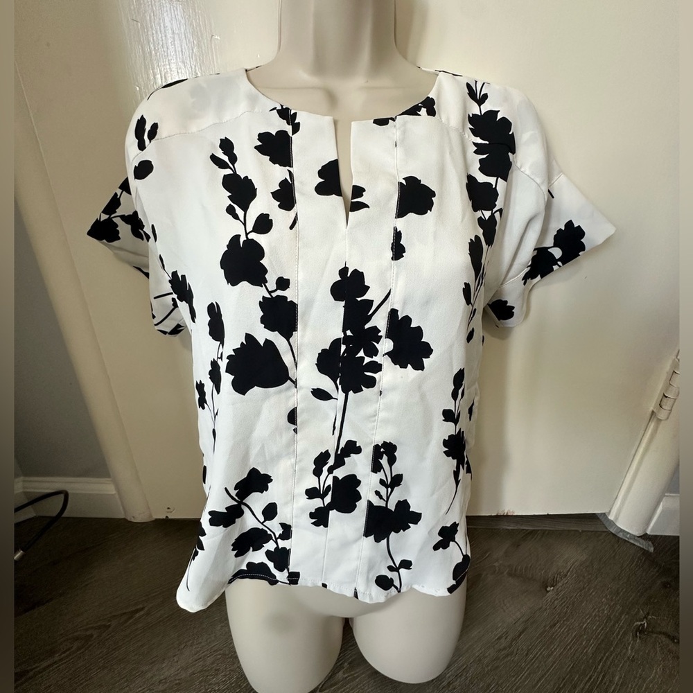 Ann Taylor Black and White Floral Split-Neck Blouse
